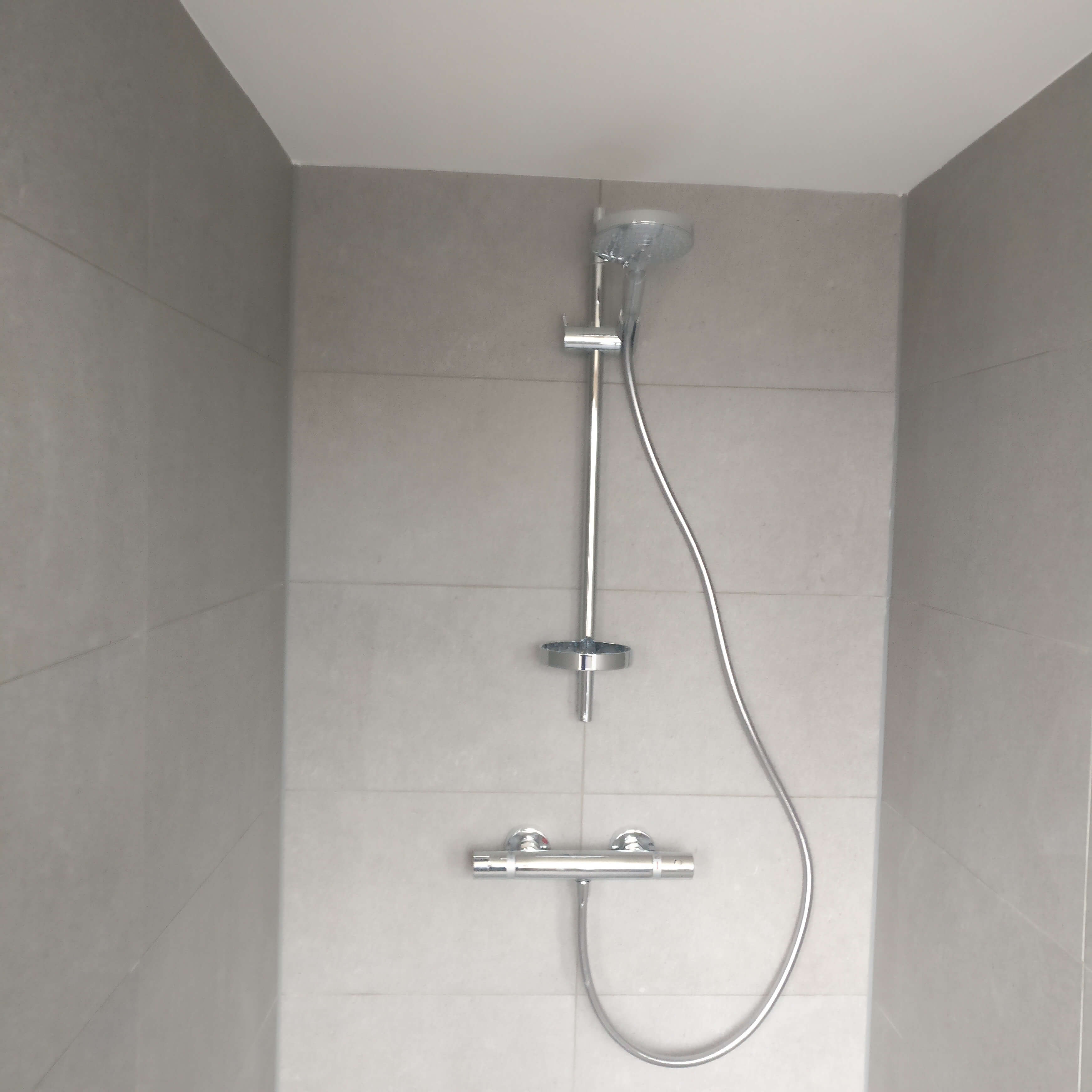 Opbouw complete badkamer zolderverieping