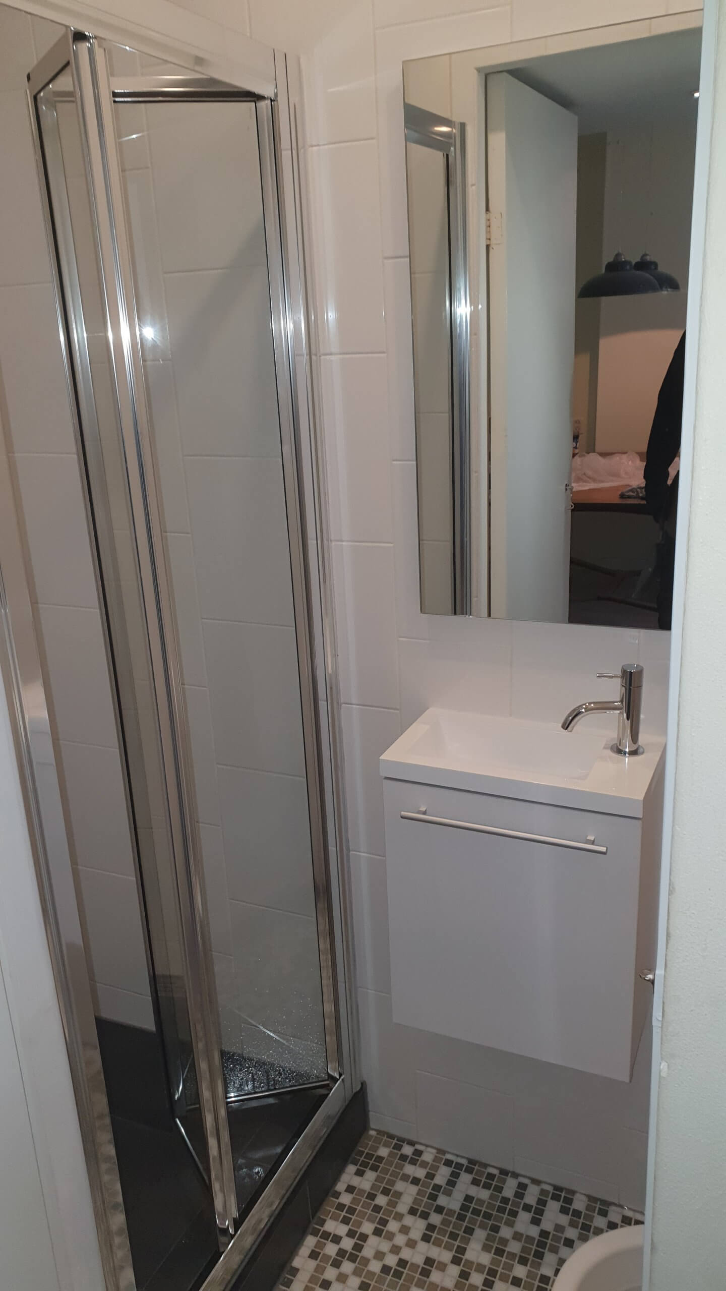 Kleine badkamer renovatie Amsterdam